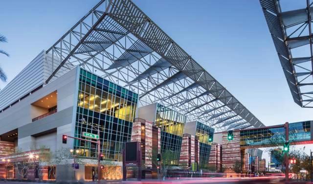 Couples Getaway Highrise Dwntown Phx Skyline Views Apartment Phoenix Ngoại thất bức ảnh