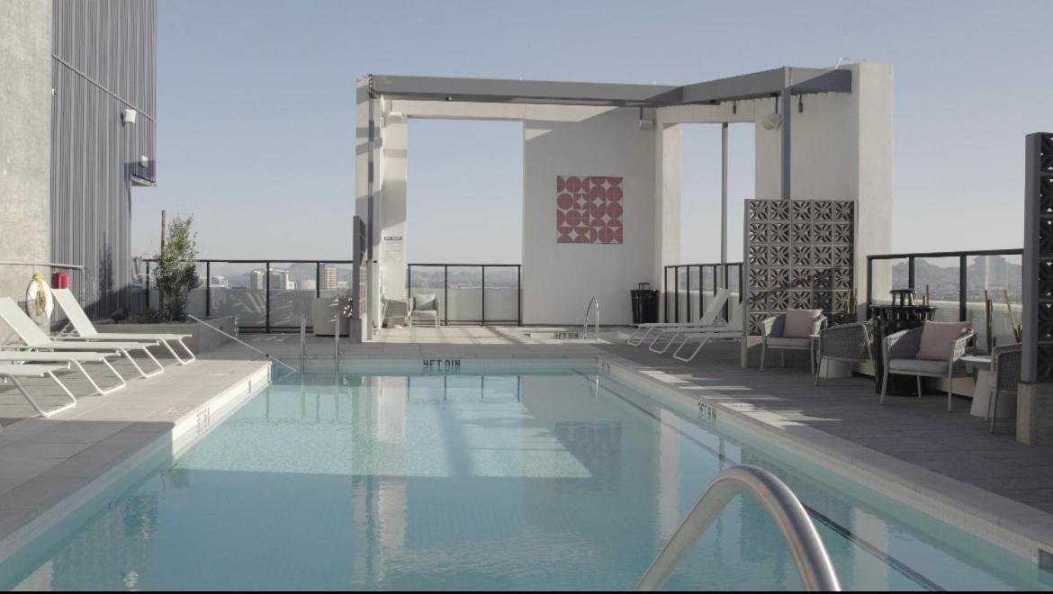 Couples Getaway Highrise Dwntown Phx Skyline Views Apartment Phoenix Ngoại thất bức ảnh