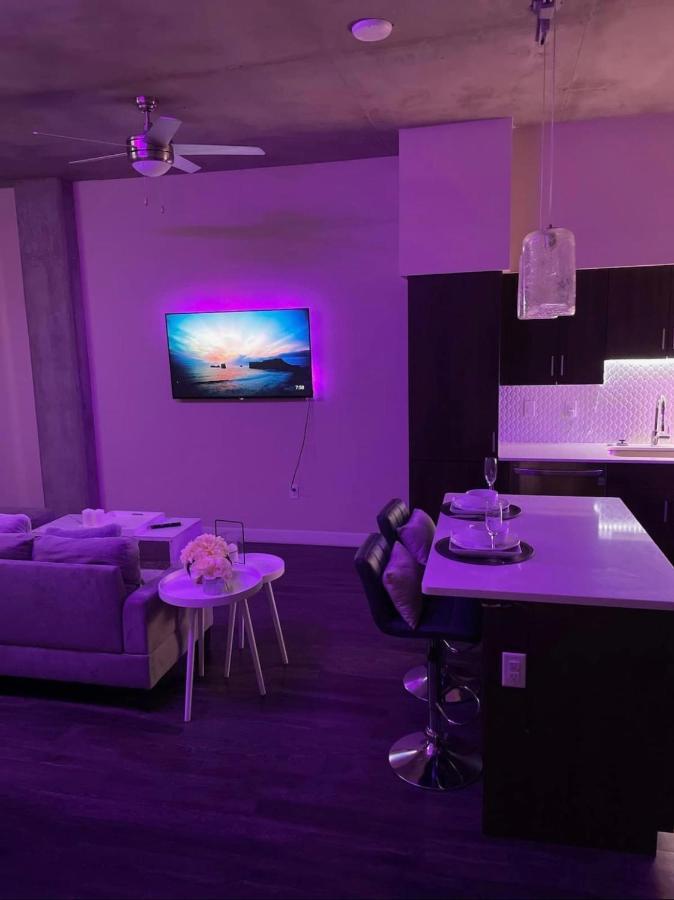 Couples Getaway Highrise Dwntown Phx Skyline Views Apartment Phoenix Ngoại thất bức ảnh